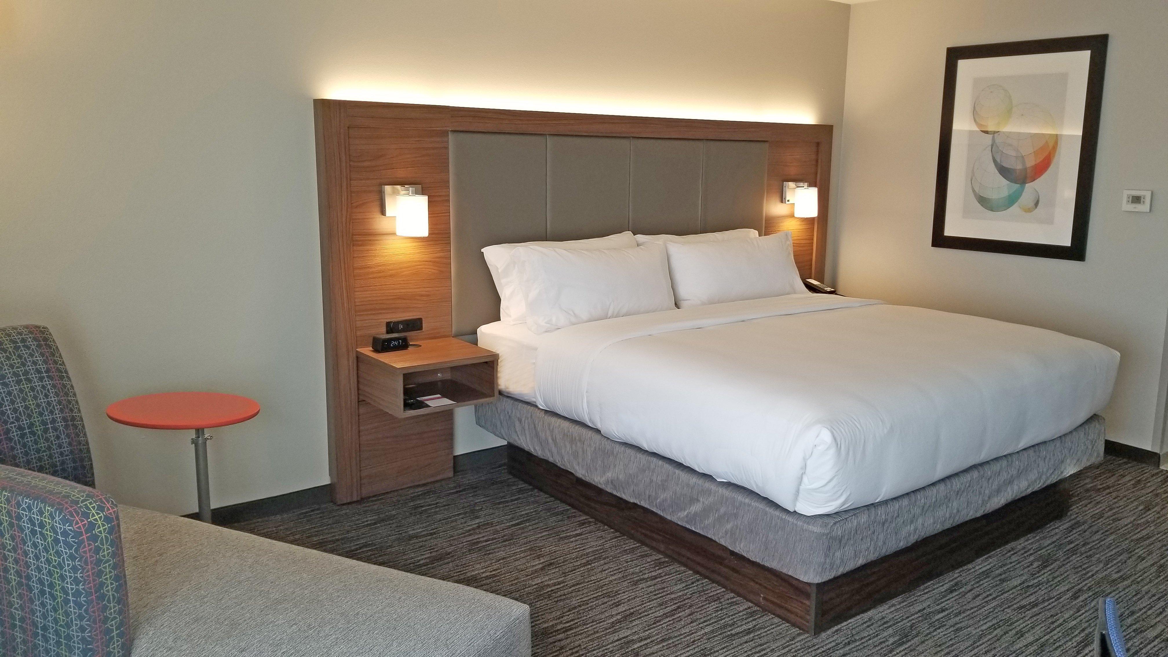Holiday Inn Express Hotel & Suites Columbus By Ihg Exterior foto