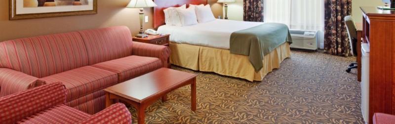 Holiday Inn Express Hotel & Suites Columbus By Ihg Exterior foto