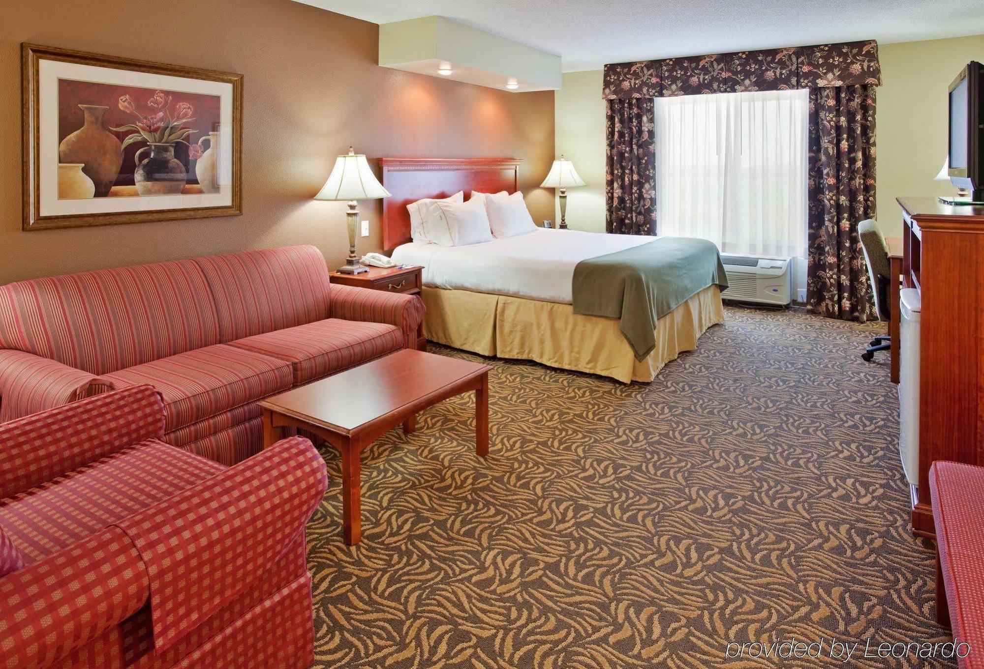 Holiday Inn Express Hotel & Suites Columbus By Ihg Cameră foto